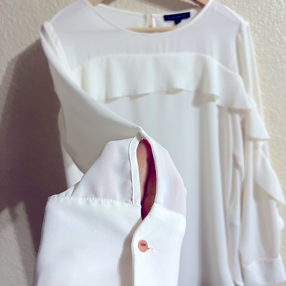 Banana republic woman blouse with ruffles and long sleeve size S - Picture 3 of 11